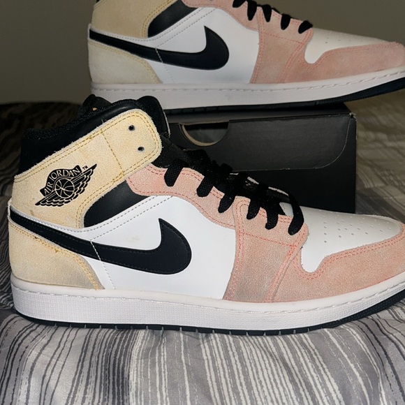 Jordan 1 Mid SE Flight Club Size 11 (Used) - Picture 7 of 14